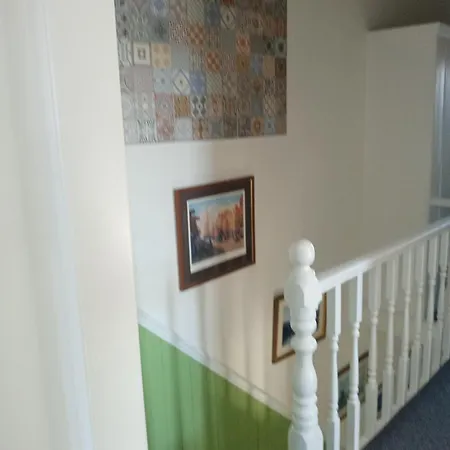 Quirky Large Victorian House With Private Parking Ferienhaus Bristol