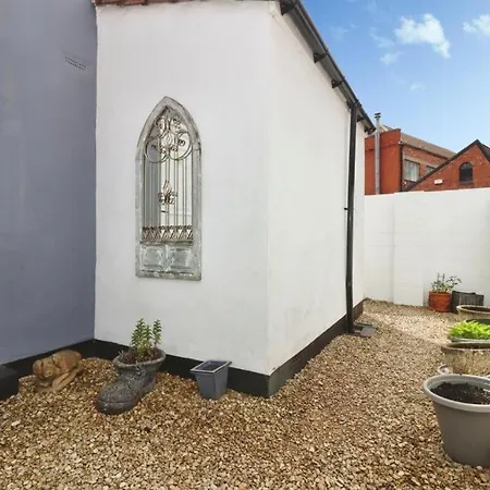 Quirky Large Victorian House With Private Parking Bristol